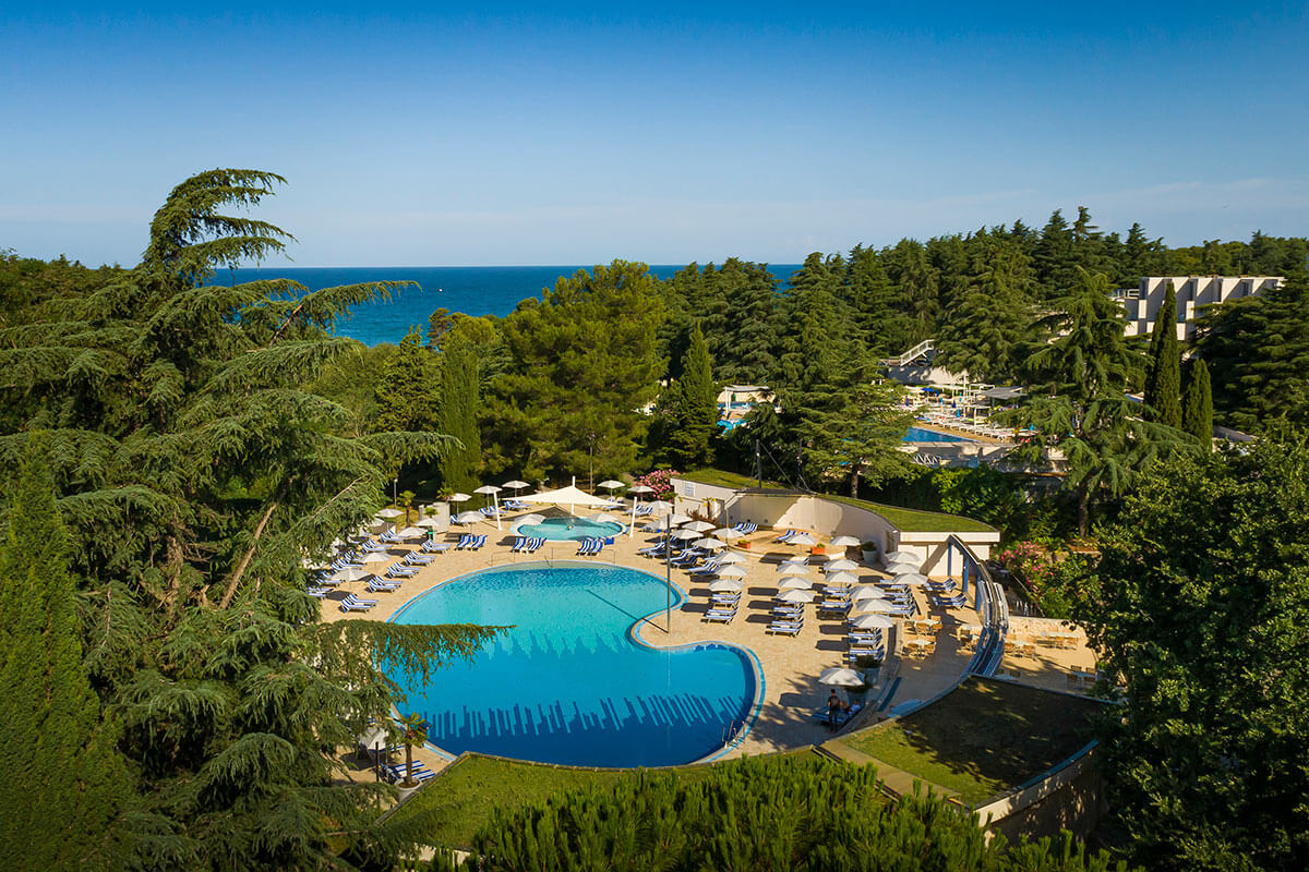 valamar diamant hotel and residence pool location