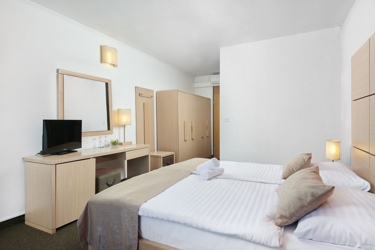 15 magal hotel by aminess rooms superior double room with balcony s3bp superior double room with balcony s3bp 3