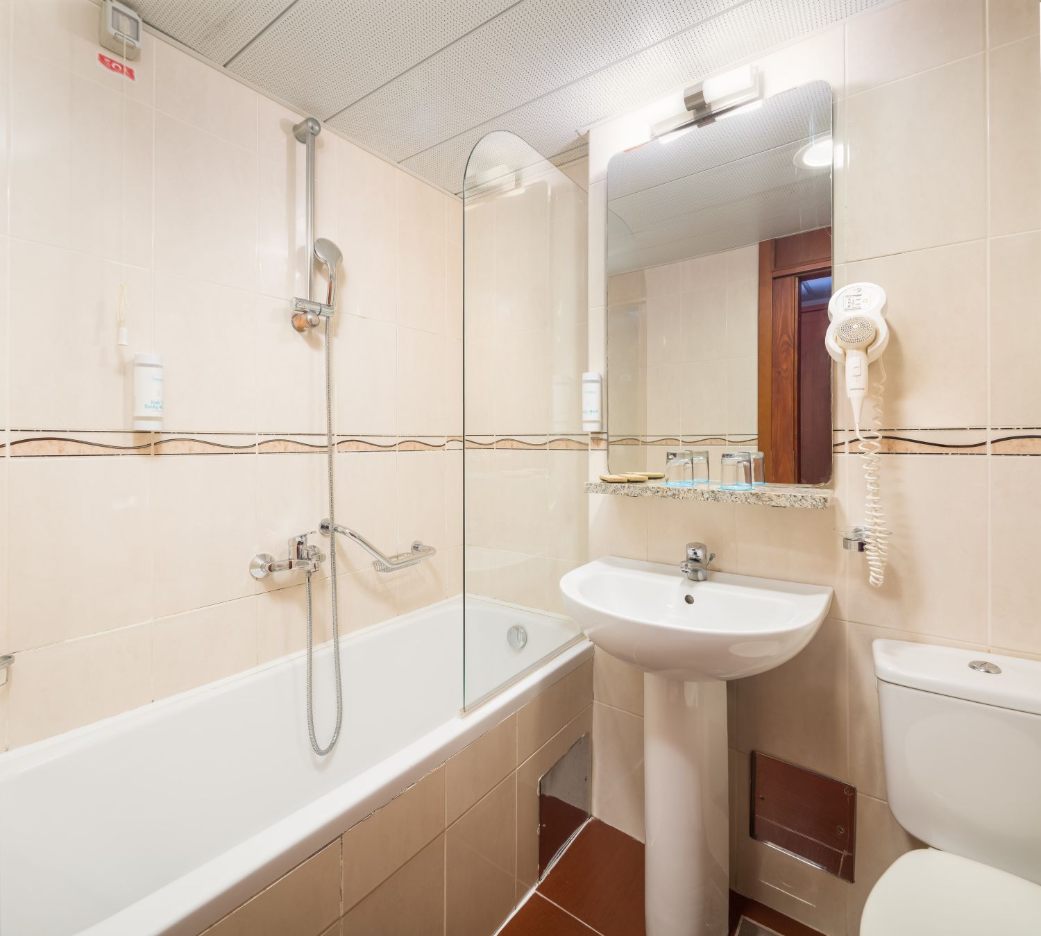 21 marko polo hotel by aminess rooms comfort double room ss2 ss3 comfort double room ss2 ss3 10