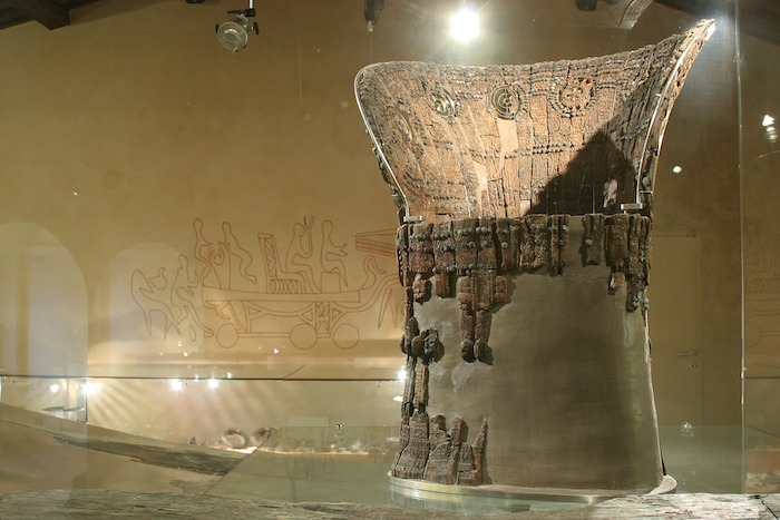 museo villanoviano verucchio trono