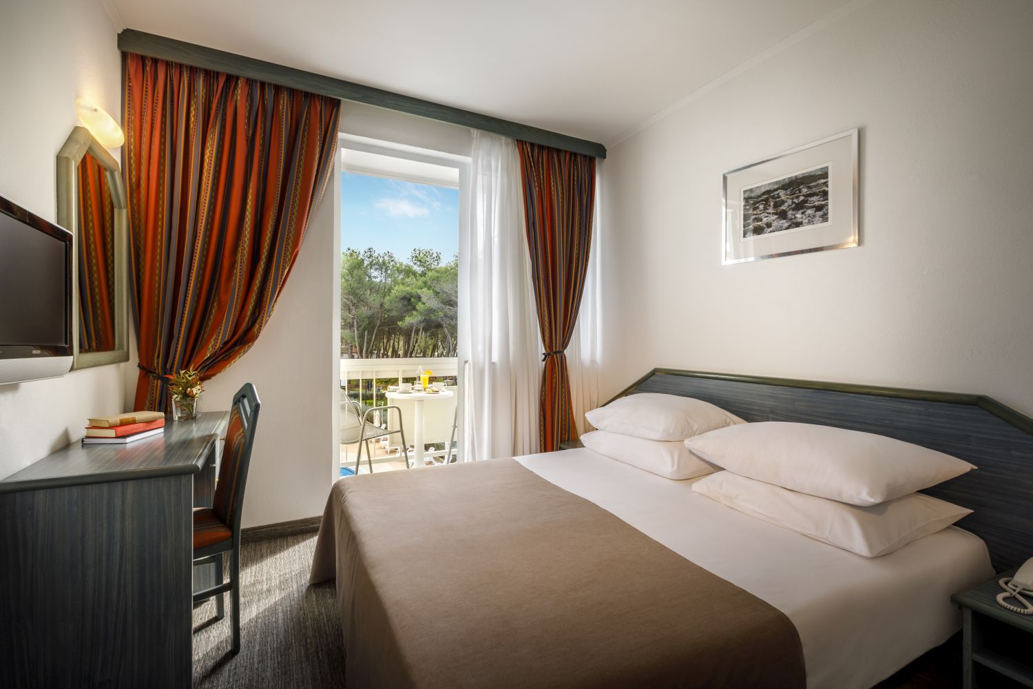 02 aminess laguna hotel rooms double room with balcony s2bp s3bp double room with balcony s2bp s3bp 1
