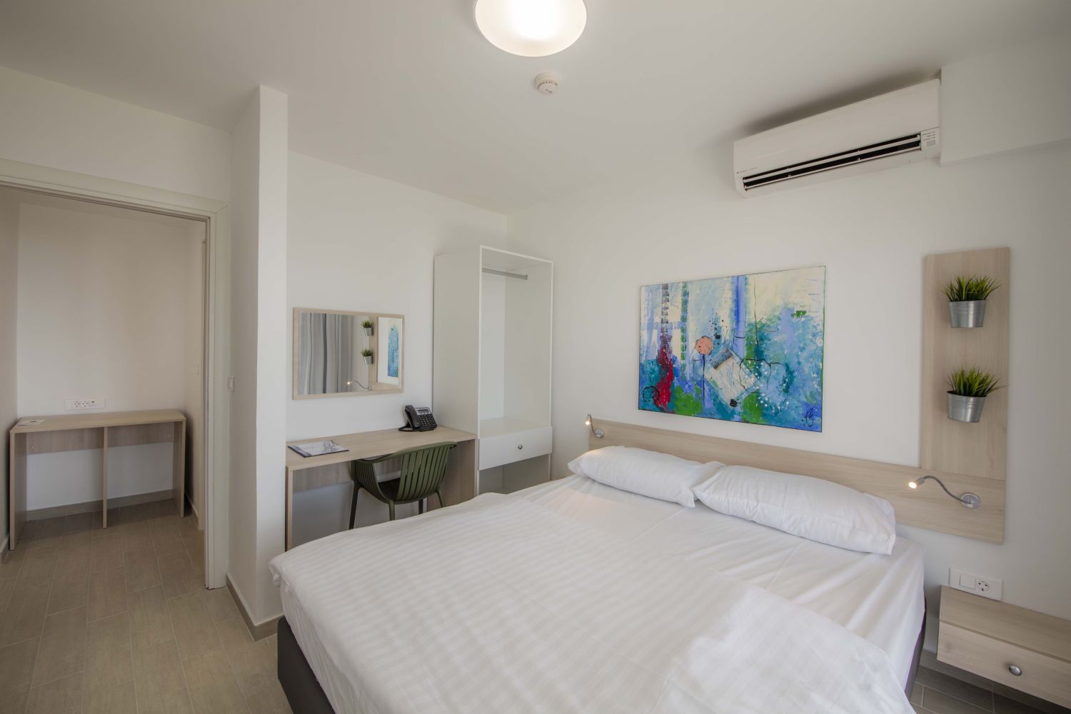 24 aminess casa bellevue rooms comfort double room with seaside balcony s2bm comfort double room with seaside balcony s2bm 5