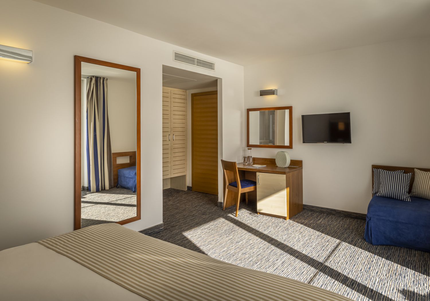 valamar sanfior hotel   casa casa sanfior superior room  seaside  balcony 02 1645019034