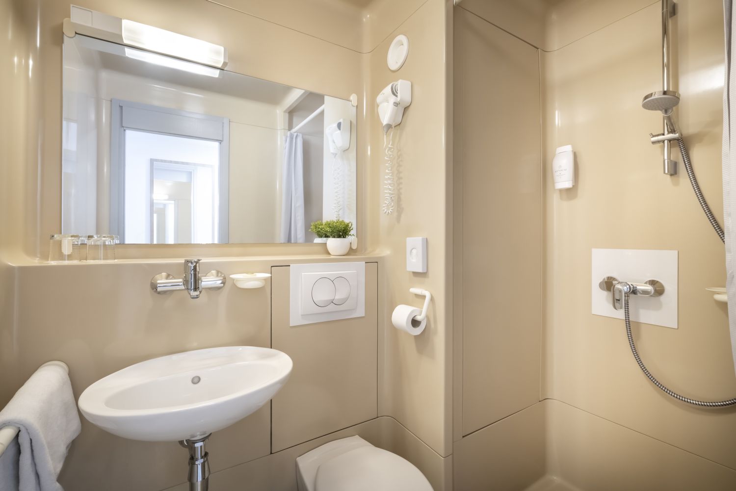 corinthia baska sunny hotel superior room  balcony 03 1654080037