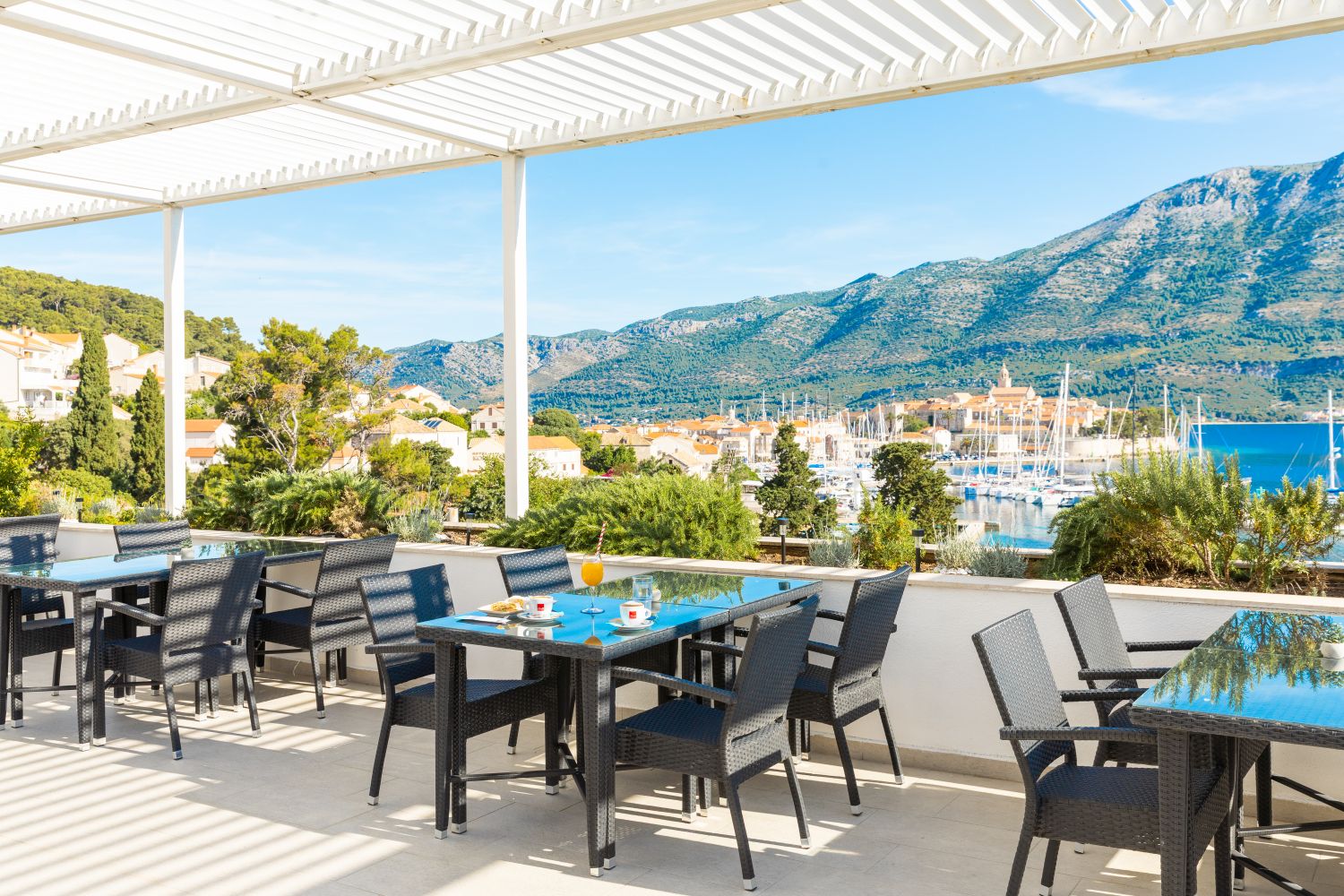 21 marko polo maradiso hotel by aminess bar pool bar marko polo mardiso hotel by aminess 2025 pool bar 07