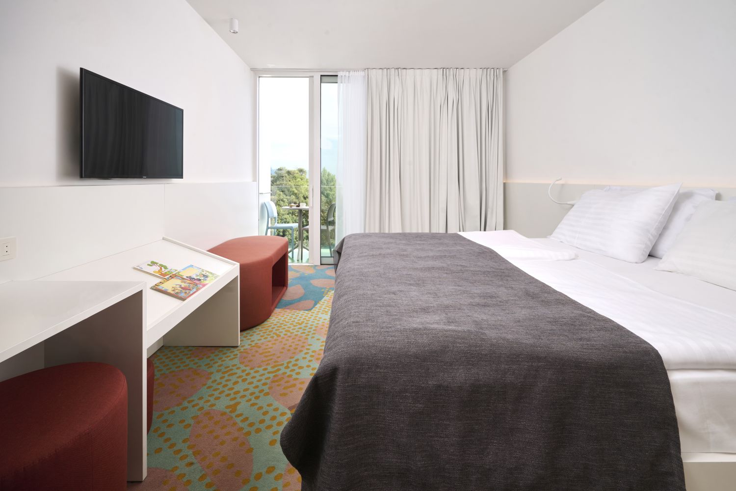 29 aminess vival lisanj family hotel 02 sobe classic double room with balcony aminess vival lisanj family hotel classic double room with balcony  01