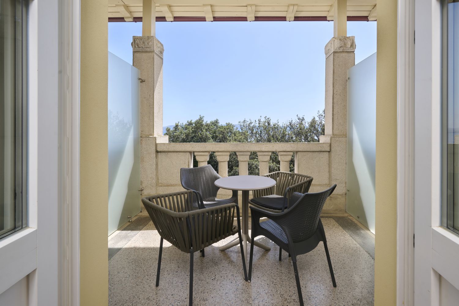 29 aminess vival lisanj family hotel 02 sobe superior double room with seaside balcony aminess vival lisanj family hotel superior double room with seaside balcony 07