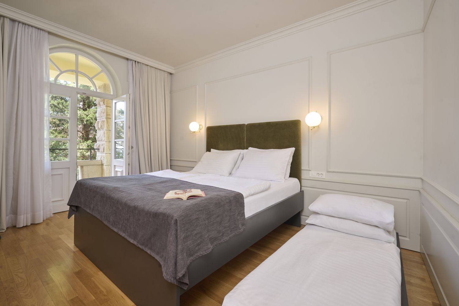 29 aminess vival lisanj family hotel 02 sobe superior double room with seaside balcony aminess vival lisanj family hotel superior double room with seaside balcony 04