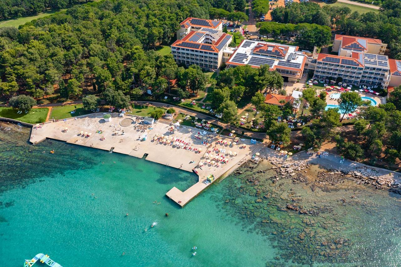  0004 hotel aurora plava laguna 2023 beach panorama  3   1 